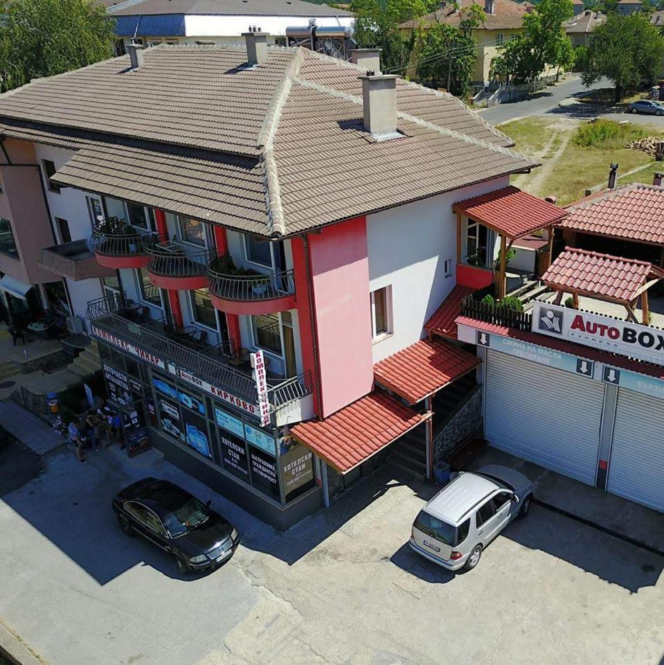 Guest House Chinar 08 Κίρκοβο Εξωτερικό φωτογραφία